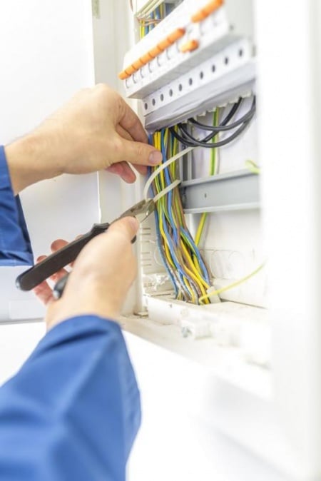R&eacute;novation &eacute;lectrique &agrave; F&egrave;ves, les &eacute;tapes indispensables
